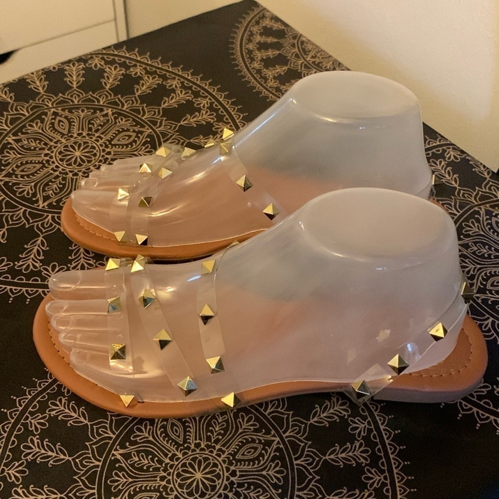 everglades Pyramid Studded Strappy Sandals Size 7